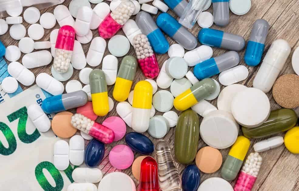 واردات مواد اولیه دارو